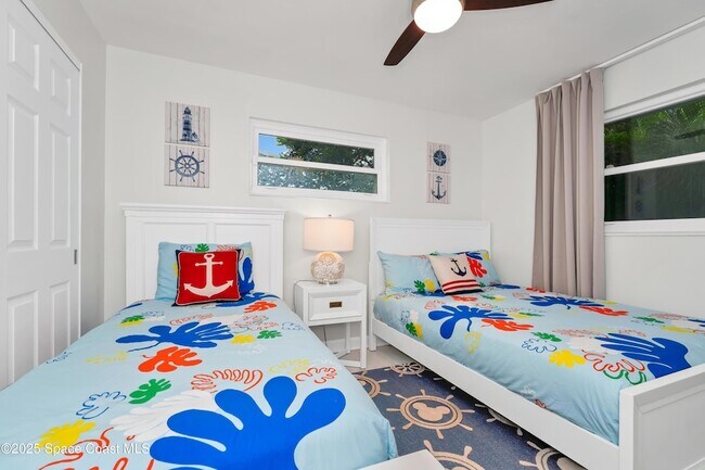 Building Photo - 363 Harbor Dr