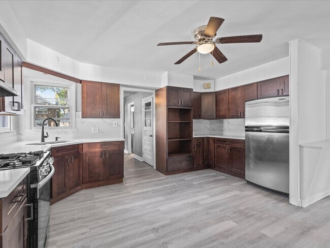 Building Photo - 1111 20th St