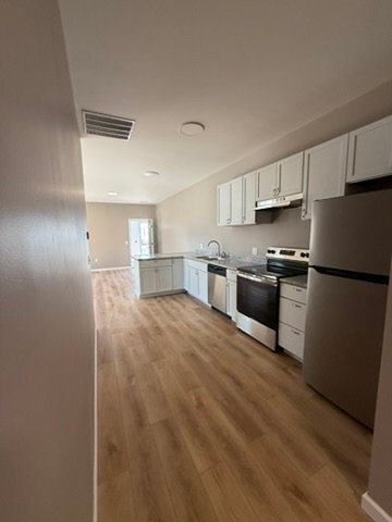 Building Photo - 213 N East St