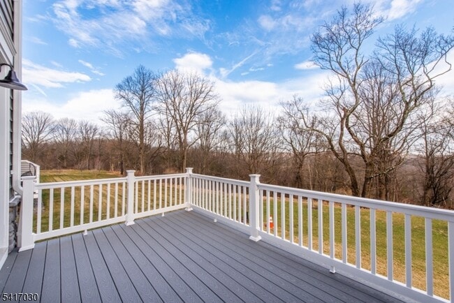 Building Photo - 37 Hillandale Dr