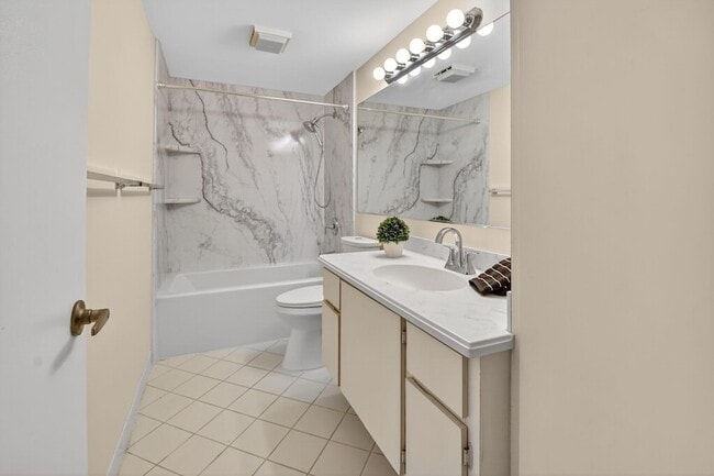 Building Photo - 413 Buttonwood Ln