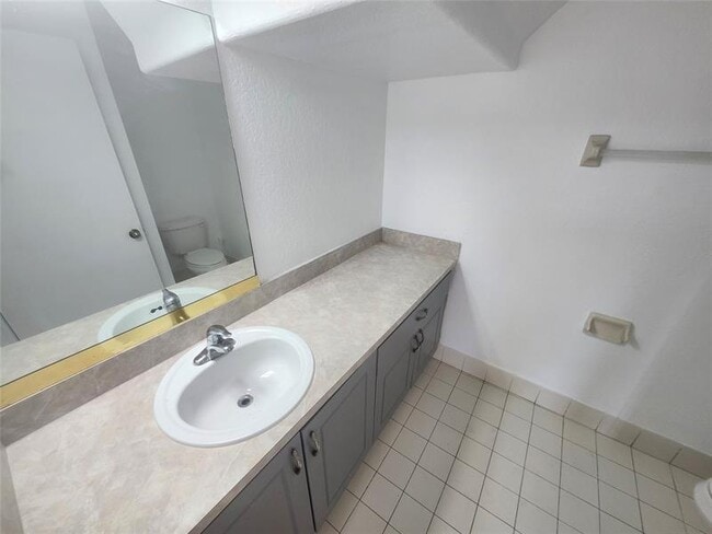 Building Photo - 8722 SW 21st Ct