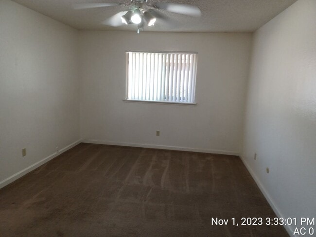 Building Photo - 1 Bedroom 1 Bath Apartment  Garden Square ...