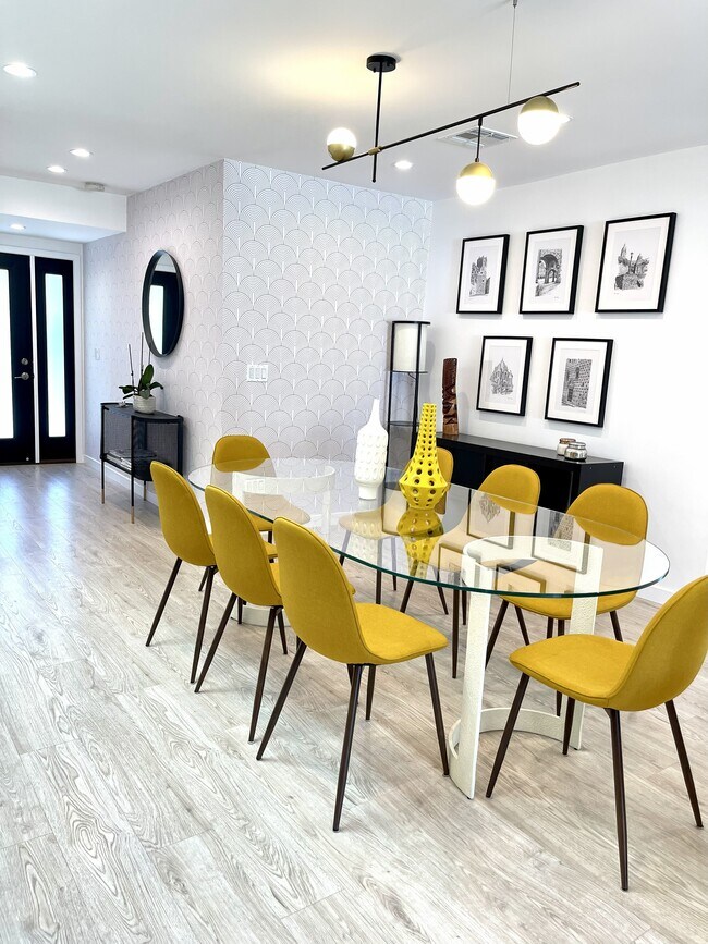 Building Photo - 6143 Carpenter Ave