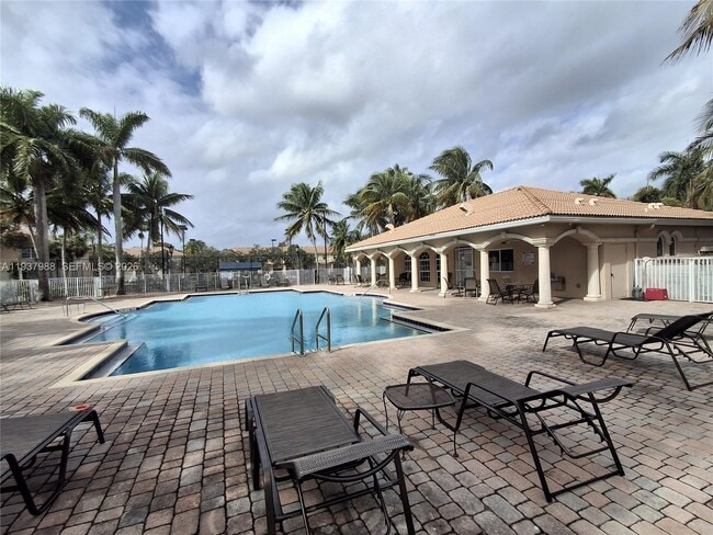 Building Photo - 8372 SW 25th Ct