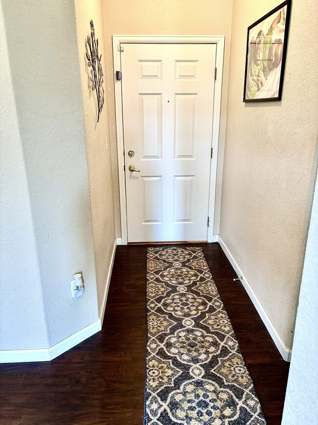 Entry way - 9557 W San Juan Cir