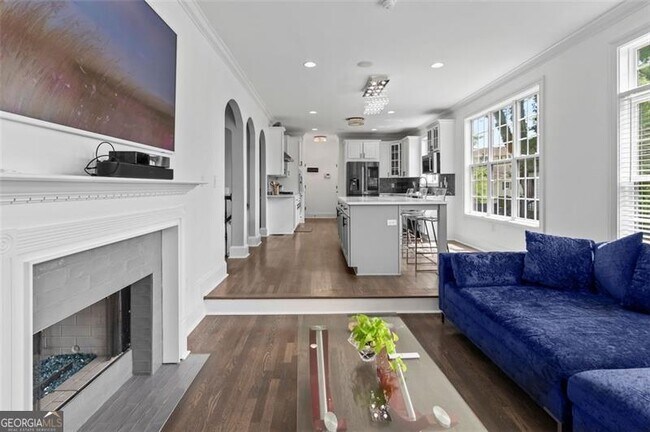 Building Photo - 1599 Gaylor Cir SE