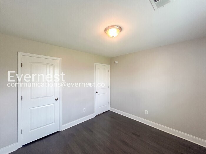 Building Photo - 3229 Earlcastle Dr