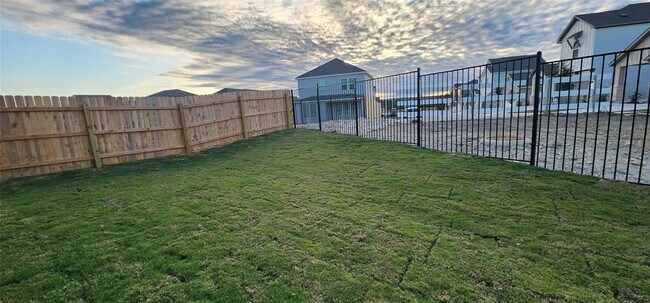 Building Photo - 2337 Moon Tower Trl