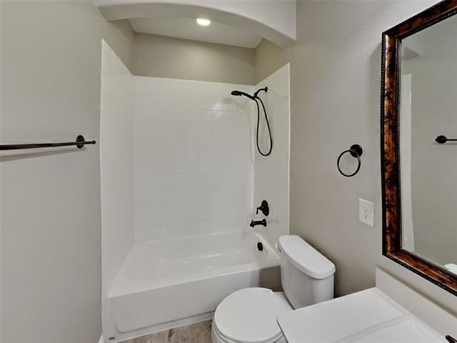 Building Photo - 405 Bentley Dr