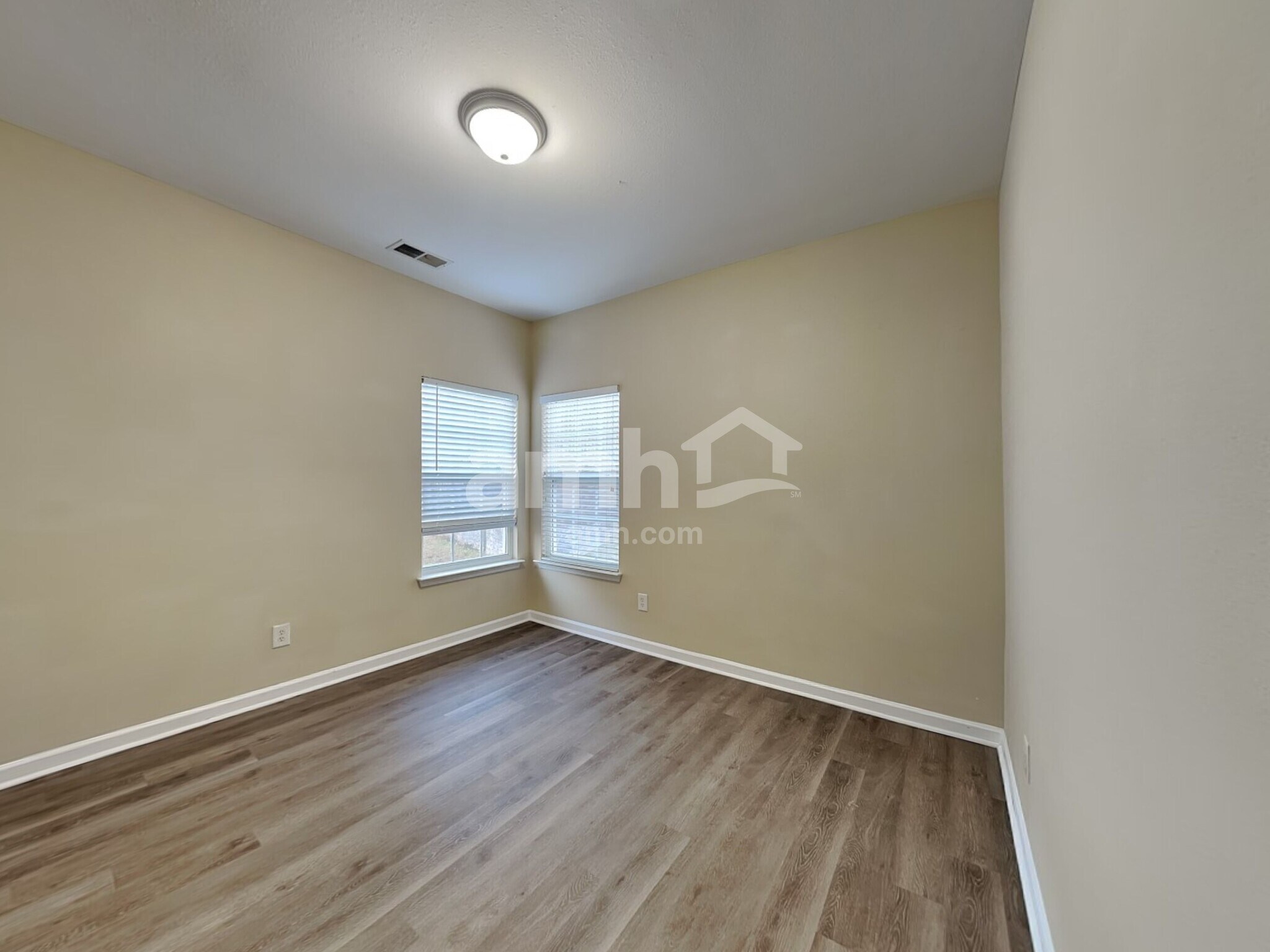 Building Photo - 802 Celtic Crossing Dr