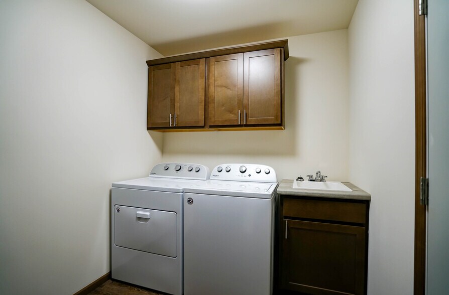 Building Photo - 440 Odyssey Ct