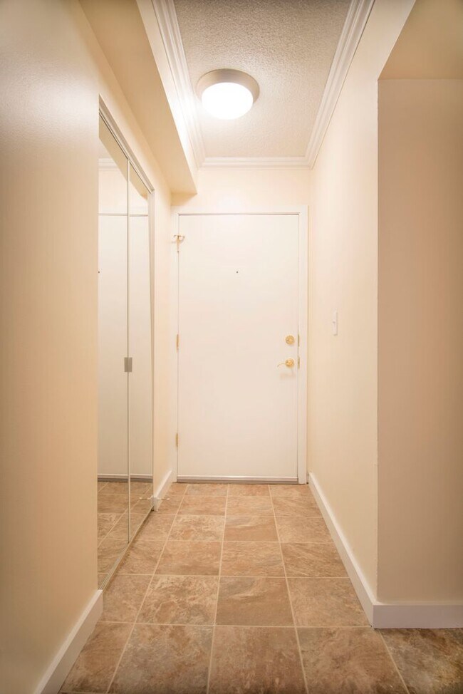 Interior Photo - Excelsior Manor Apartments