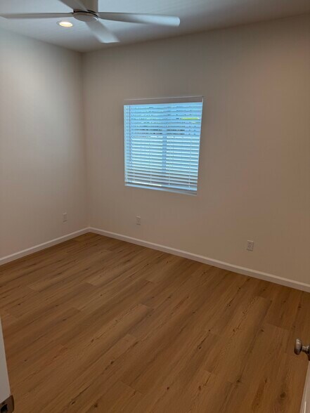 Building Photo - 4621 E Mountain View Dr