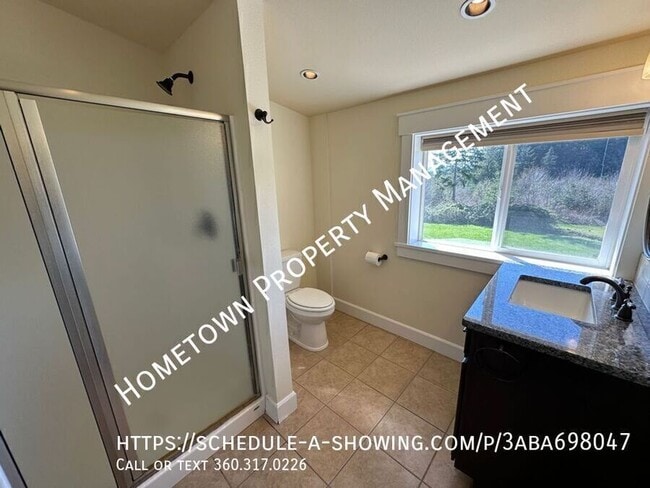 Building Photo - 4047 Legacy Dr NE