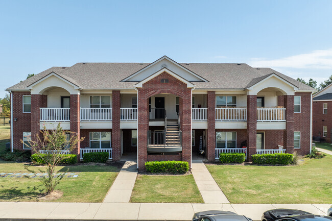 Building Photo - The Greens of Madison County