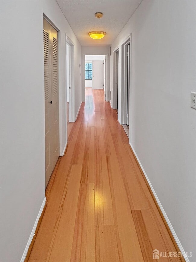 Building Photo - 481 Danbury Ln