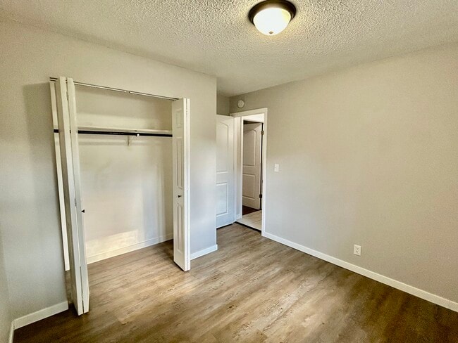 Building Photo - 414 Belle Aire Dr