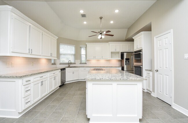 Building Photo - 15831 Conners Ace Dr