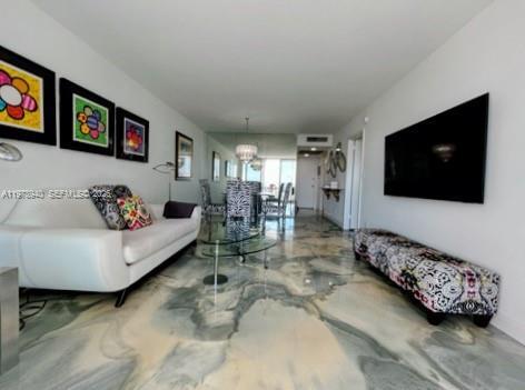 Building Photo - 2030 S Ocean Dr