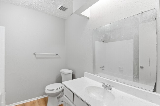 Building Photo - 6015 Knotty Post Ln