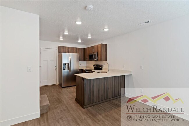 Building Photo - Shady Brook Townhomes