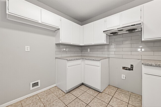 Building Photo - 8617 Mapletwist St