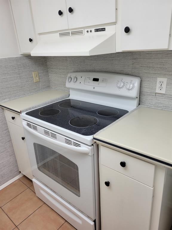 Building Photo - 6810 Thorncliffe Dr