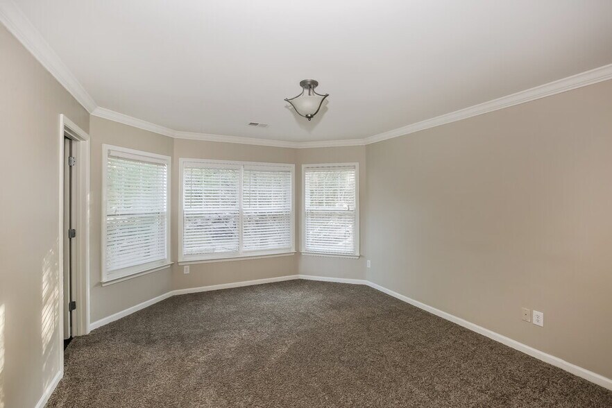 Building Photo - 15513 Crossing Gate Dr