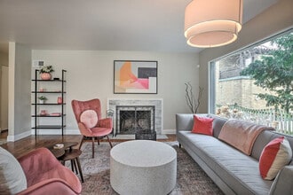 Building Photo - 696 Crescent Ct