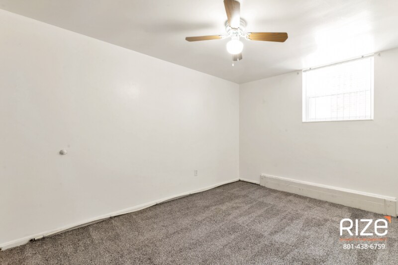 Building Photo - 521 28th St