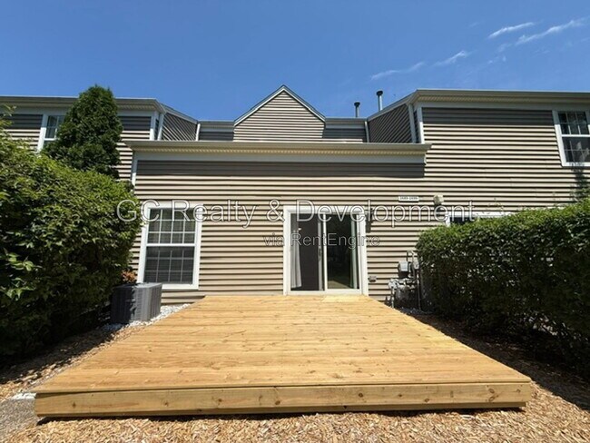 Building Photo - 1695 Pebble Beach Cir