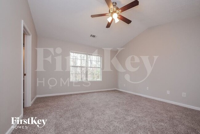 Building Photo - 732 Four Winds Ln