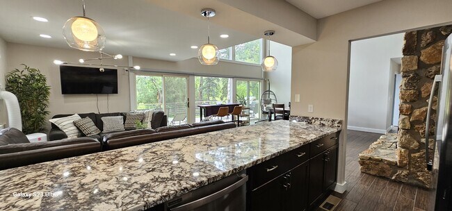 Building Photo - 2280 N Southern Hills Dr