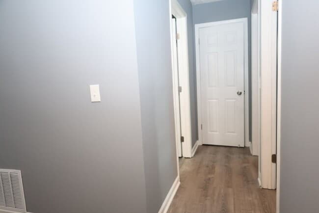 Building Photo - Single Family Home