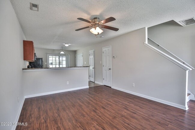Building Photo - 4001 Banister Loop
