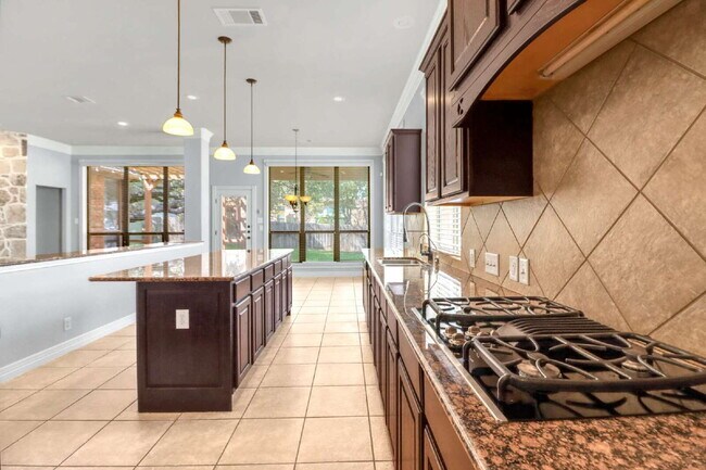 Building Photo - 12611 Alstroemeria
