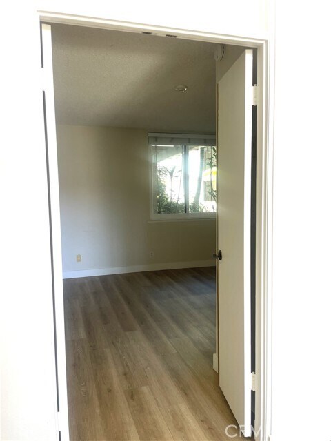 Building Photo - 1007 S Catalina Ave