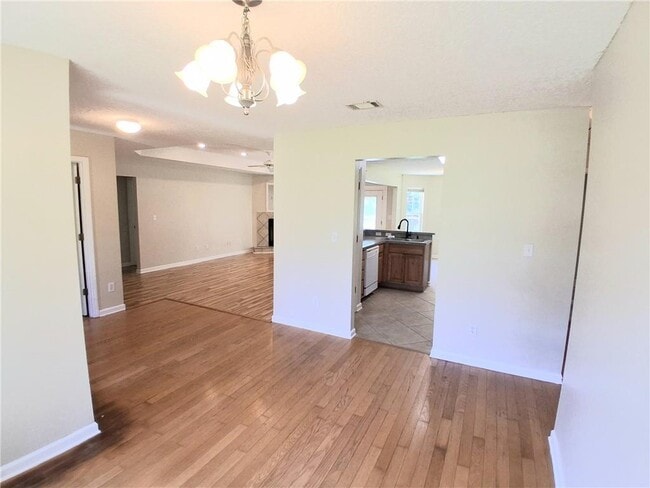 Building Photo - 43 Shadowlake Ct