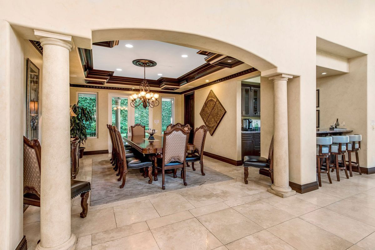 Building Photo - 1441 Robmar Dr