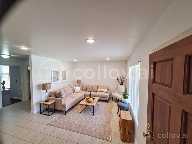 Building Photo - 13754 Mango Dr
