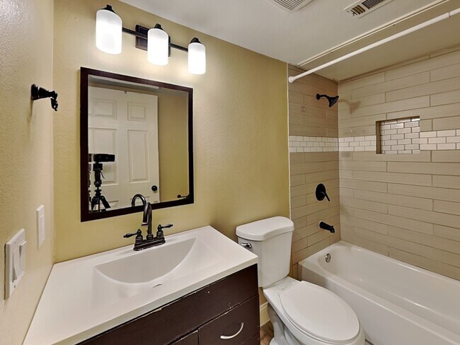 Building Photo - 12012 Leisure Dr