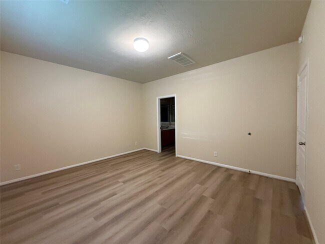 Building Photo - 8206 Malago Point Dr