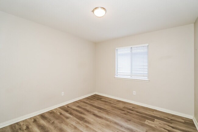 Building Photo - 2232 Southway