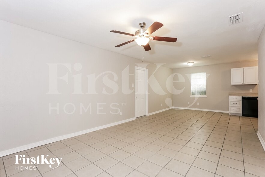 Building Photo - 115 Brook Hollow Dr