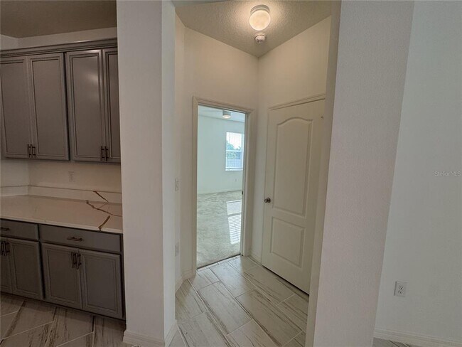 Building Photo - 279 Sunfish Dr