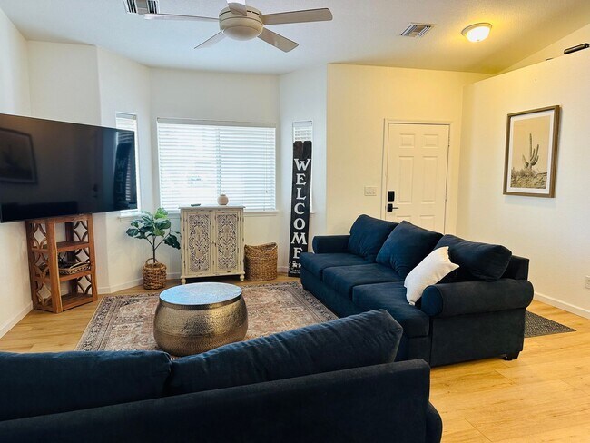 Building Photo - WINTER VACATION RENTAL Fully Furnished 3BD/2BA Bullhead City, AZ in Sunridge Estates