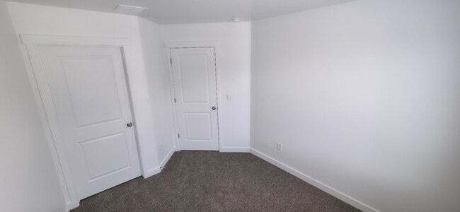 Building Photo - 4335 N 325 E