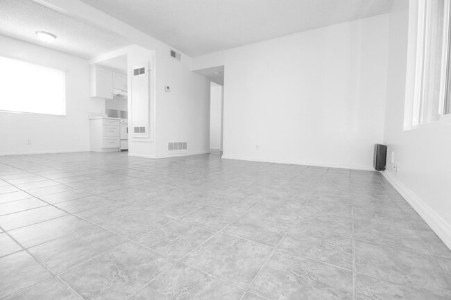 Building Photo - 12835 10th St
