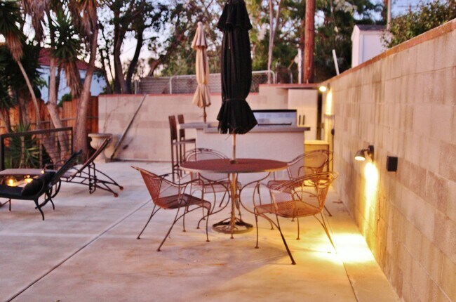 Building Photo - 7328 VISTA DEL MAR Ln